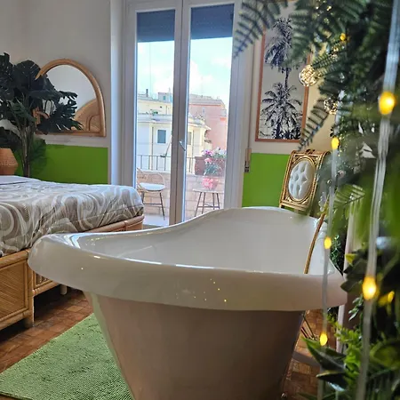 بيت ضيافة 12 V Itali روما