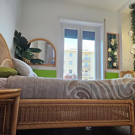 بيت ضيافة 12 V Itali روما