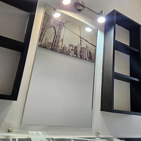 12 V Itali بيت ضيافة